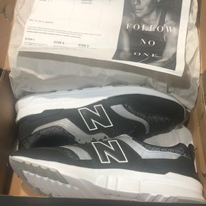 New Balance 997